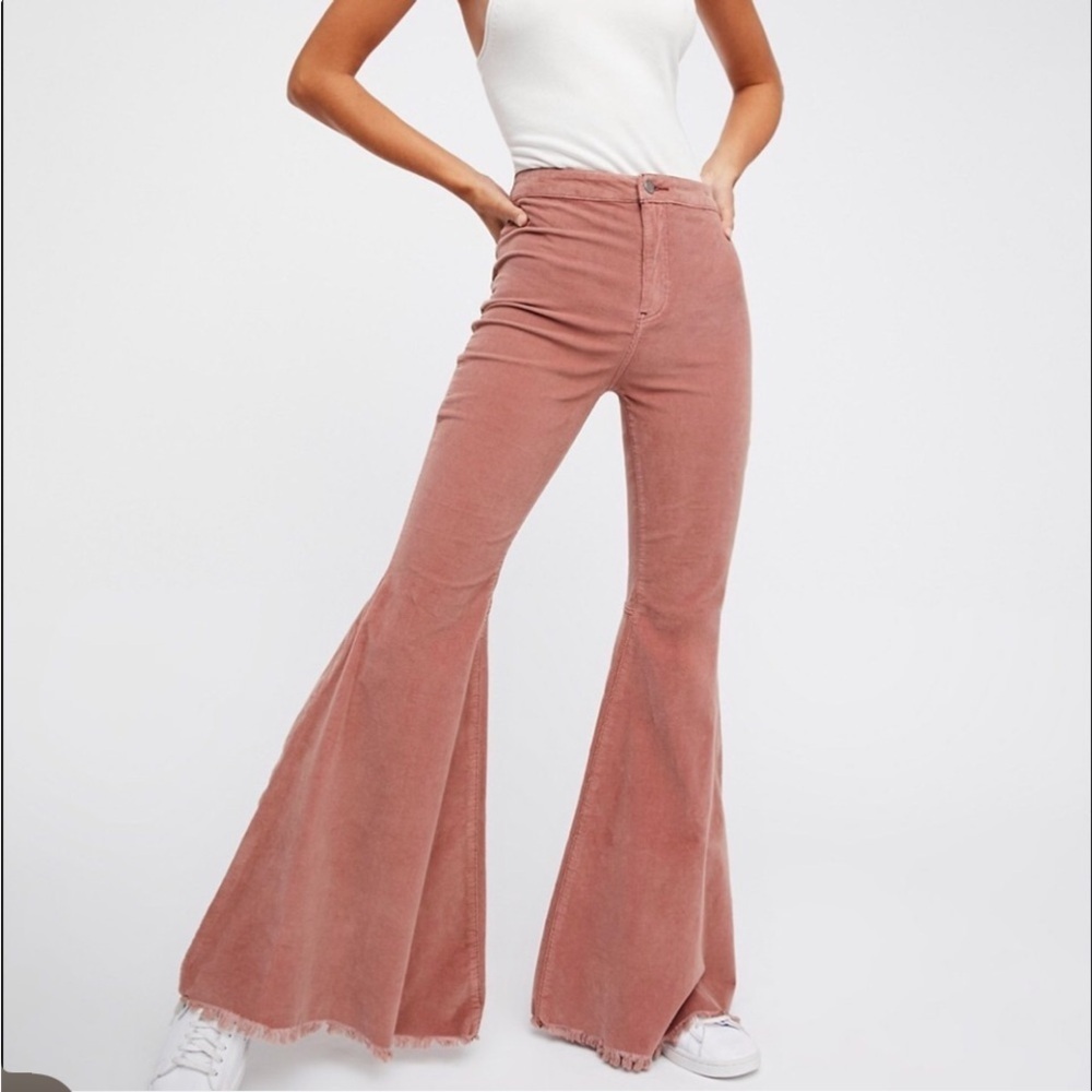 We The Free Just Float On Flare Jeans EUC